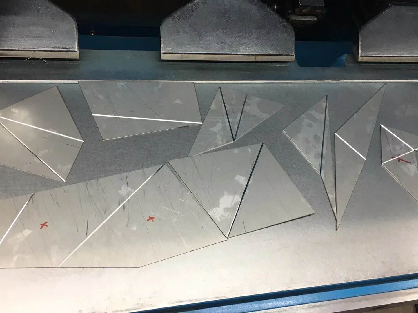 國輝刨槽機(jī)已抵達(dá)泰國，客戶很滿意